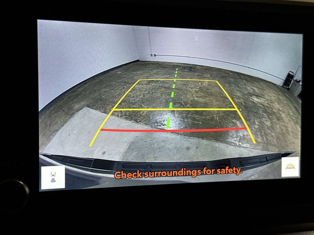 Used 2025 Toyota Tacoma TRD Off-Road image 15