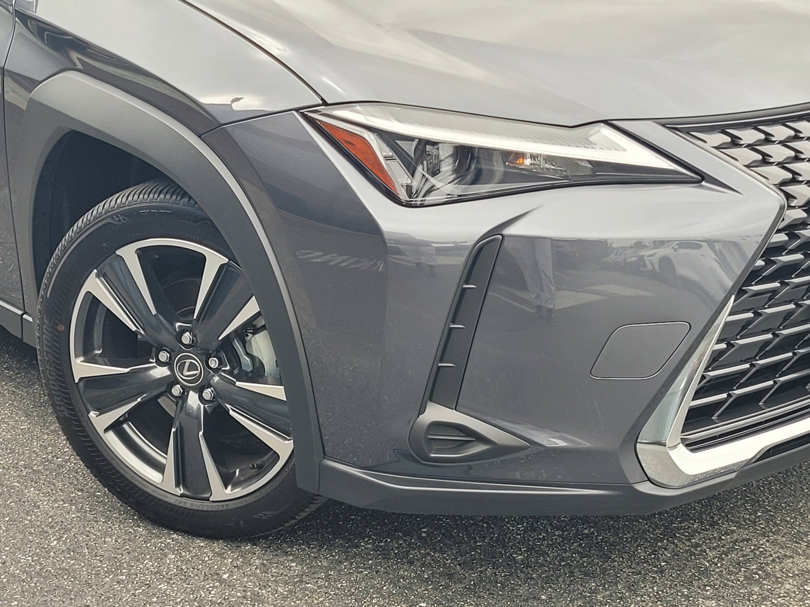 Certified 2025 Lexus UX 300h FWD w/ Accessory Package (Z2) image 10