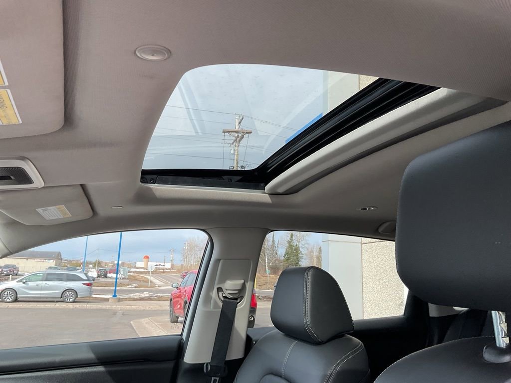 Used 2024 Honda HR-V EX-L image 12