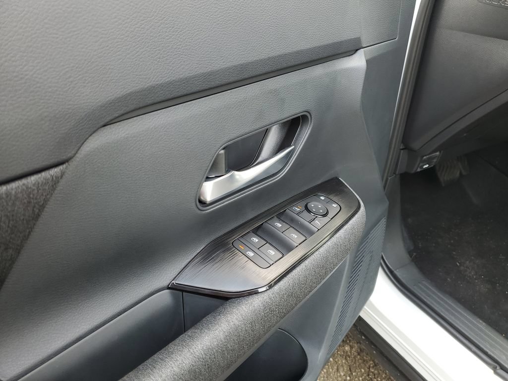 New 2026 Nissan Kicks SV w/ SV Premium Package FWD image 15