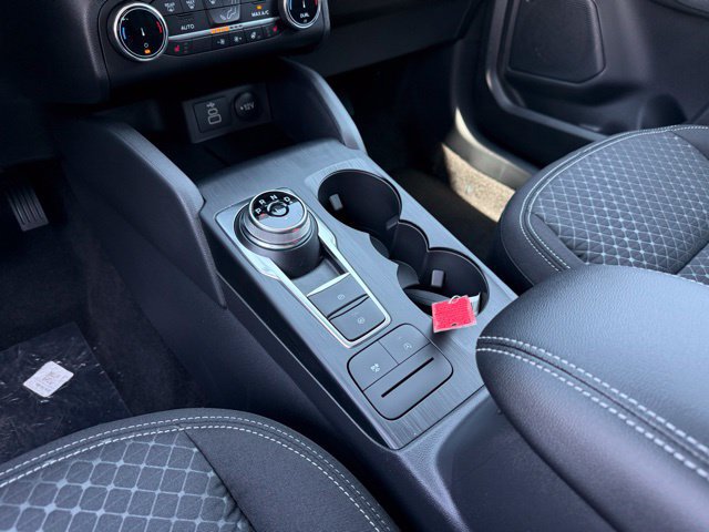 New 2025 Ford Escape Active w/ Cold Weather Package AWD/4WD image 17