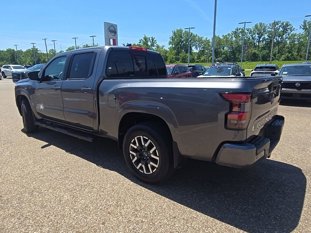 Used 2022 Nissan Frontier SV AWD/4WD image 5
