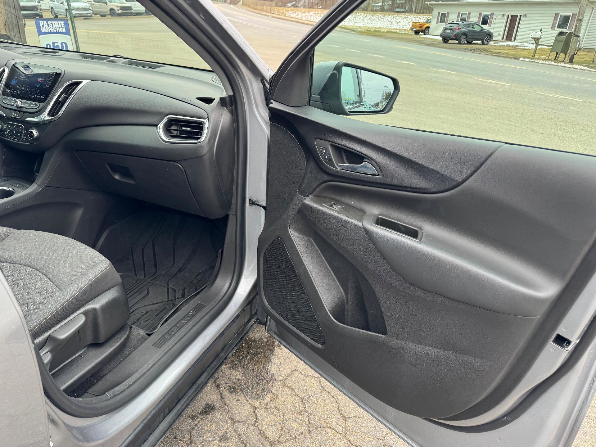 Used 2024 Chevrolet Equinox LT AWD/4WD image 47