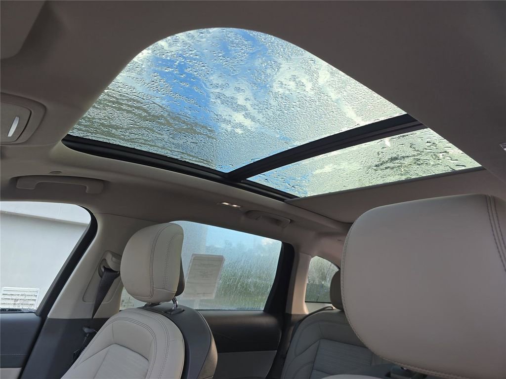 New 2025 Lincoln Nautilus Reserve image 27