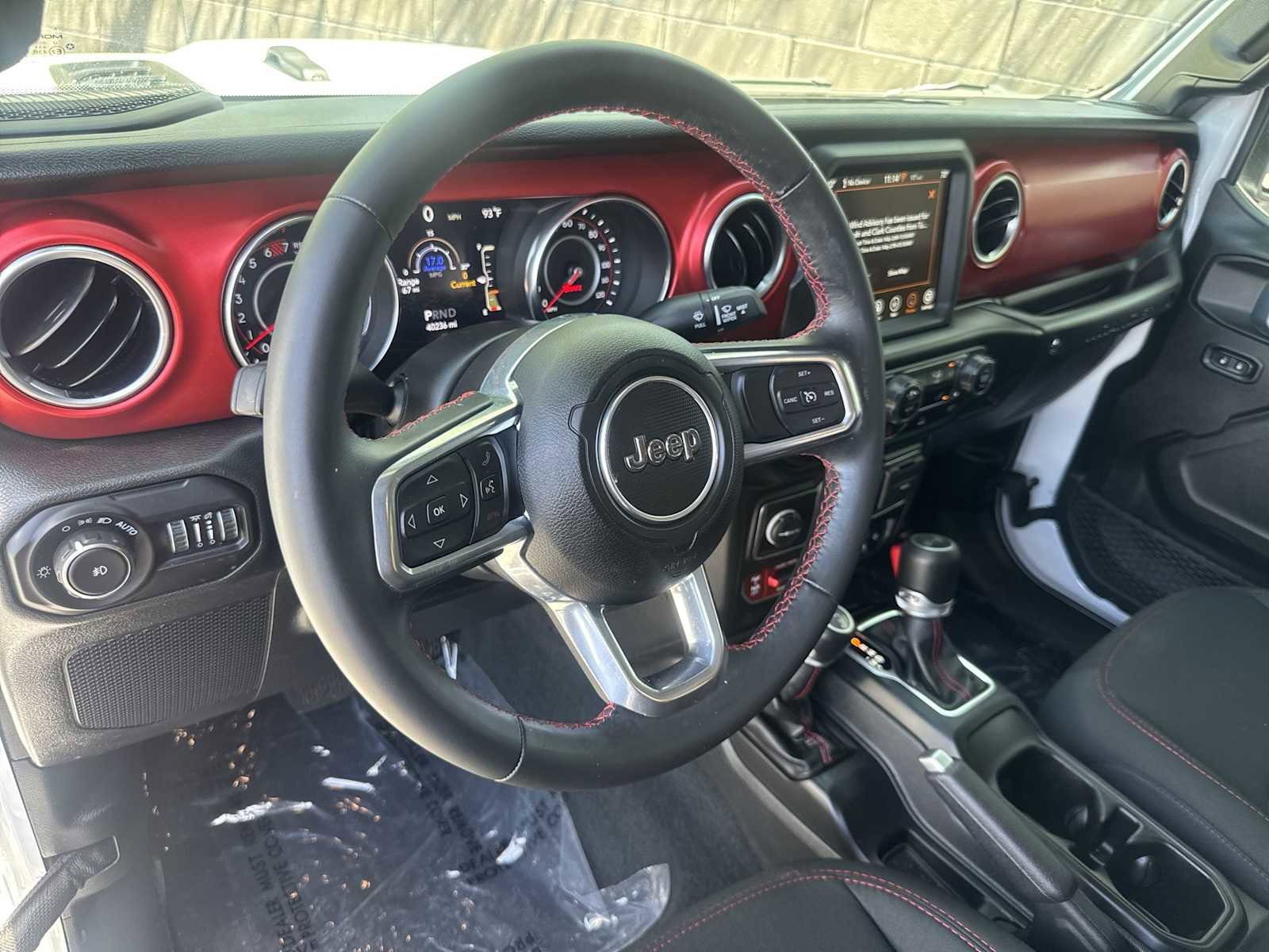Used 2022 Jeep Wrangler Unlimited Rubicon AWD/4WD image 10