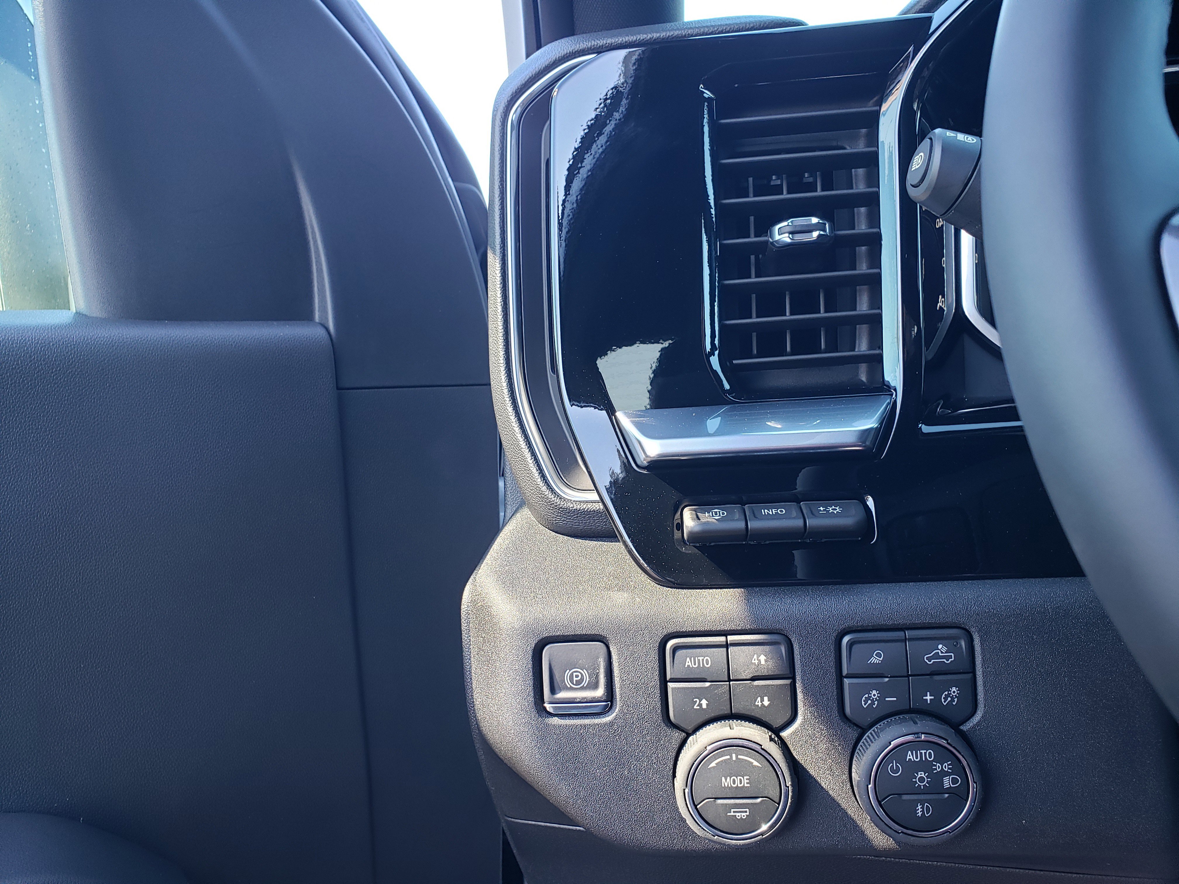 New 2026 Chevrolet Silverado 3500 High Country w/ High Country Premium Package image 15