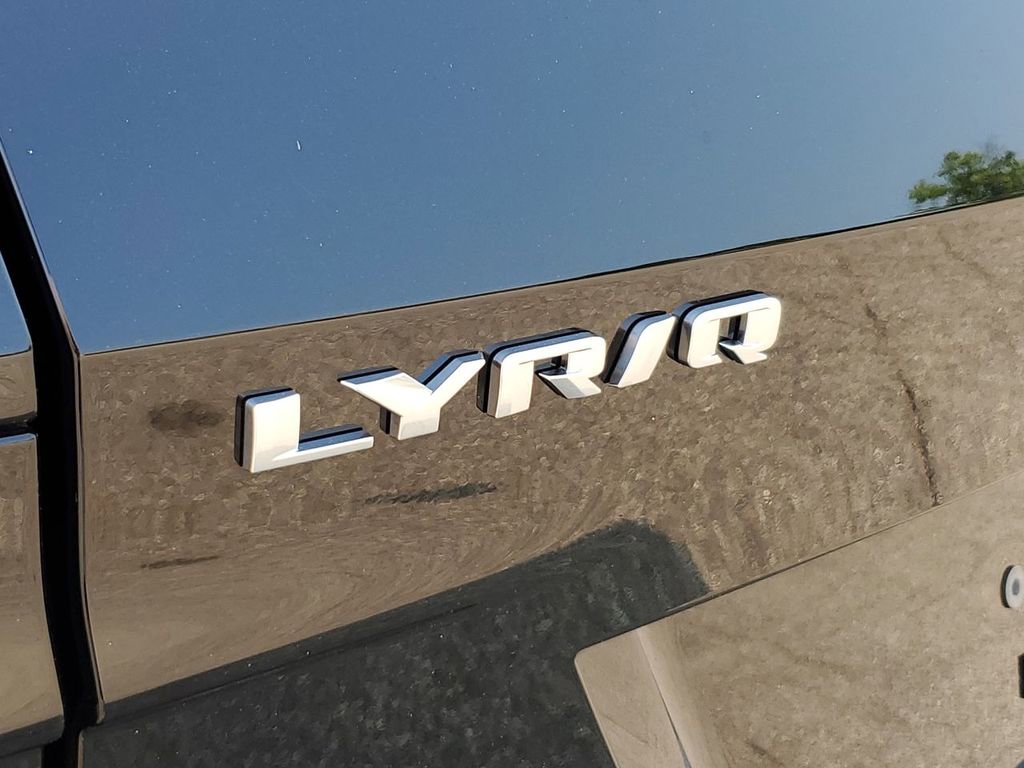 New 2026 Cadillac Lyriq V w/ Exterior Carbon Fiber Package image 32