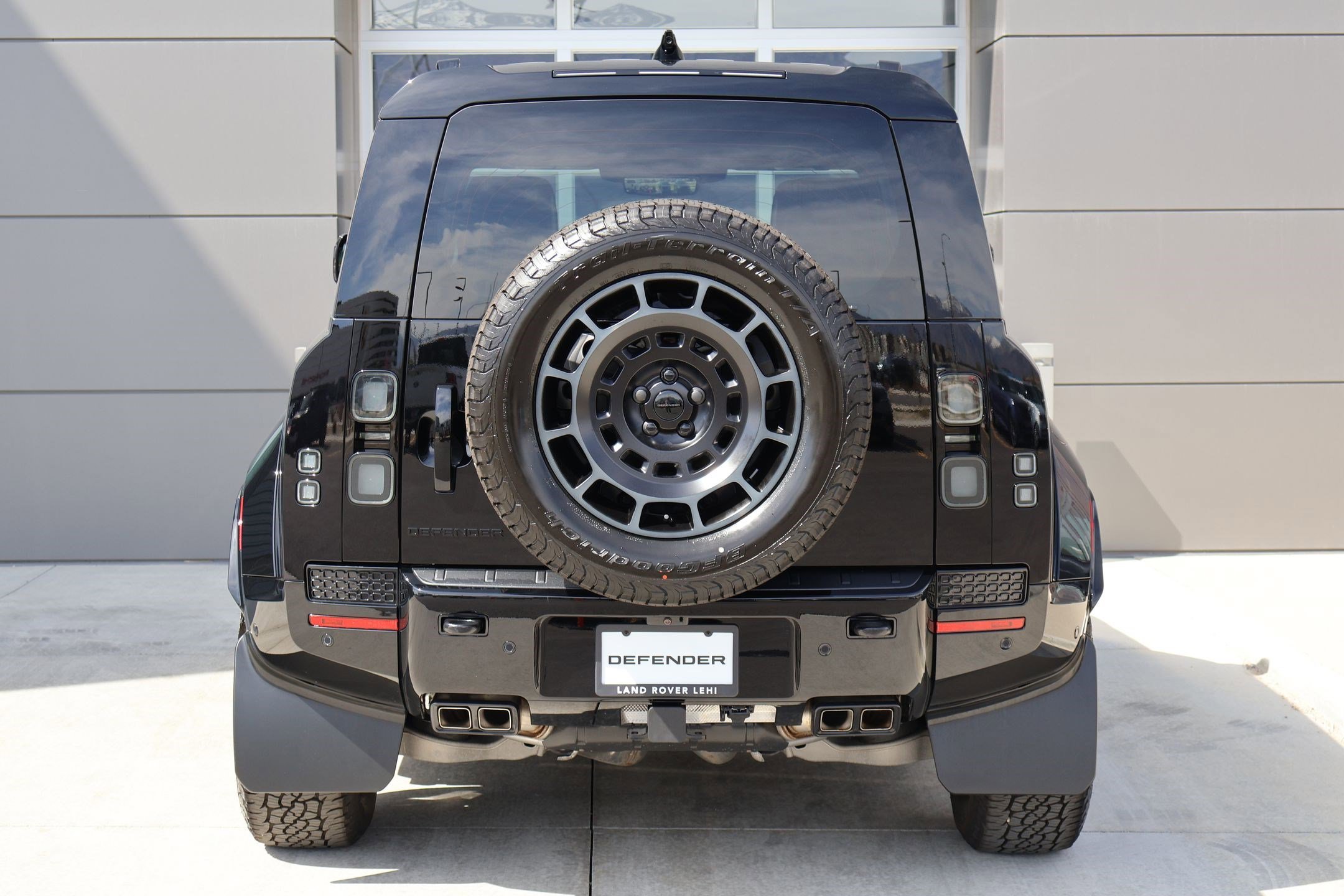 New 2026 Land Rover Defender 110 OCTA image 7