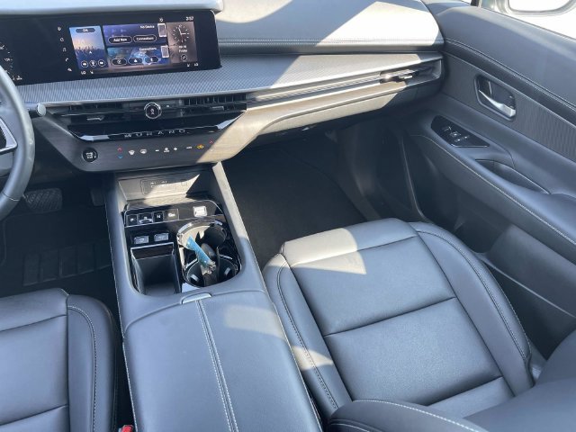 Used 2025 Nissan Murano SV AWD/4WD image 15