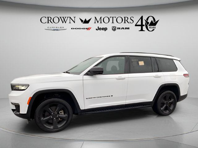 Used 2024 Jeep Grand Cherokee L Limited w/ Black Appearance Package AWD/4WD image 9