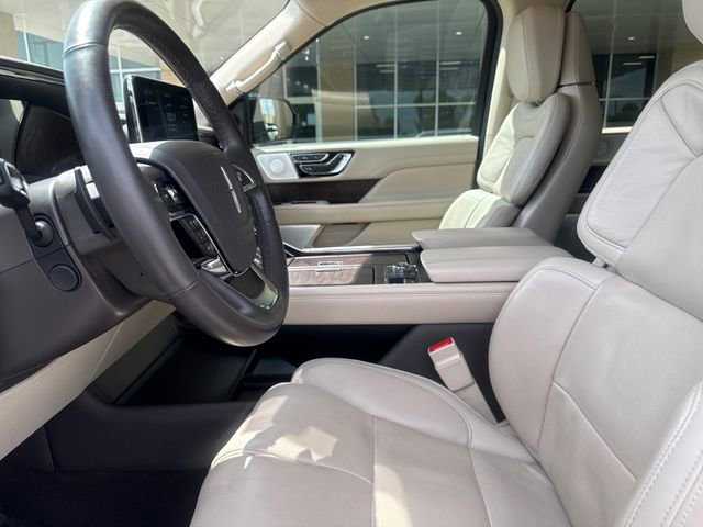 Used 2021 Lincoln Navigator Reserve w/ Luxury Package image 8