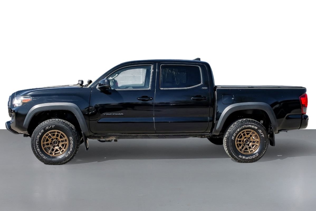 Used 2023 Toyota Tacoma SR5 w/ Trail Edition image 9