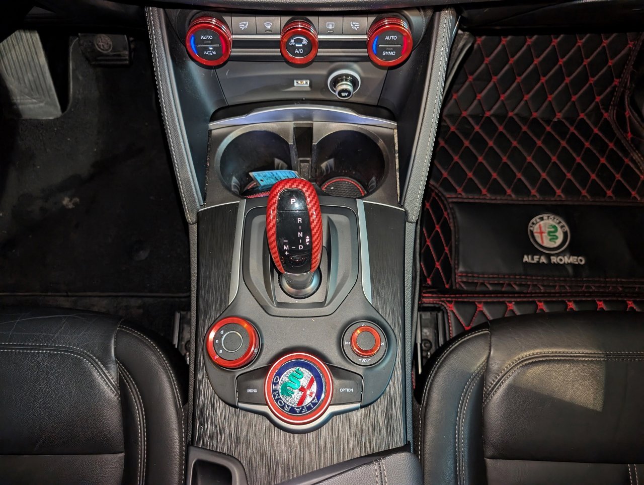 Used 2019 Alfa Romeo Stelvio AWD image 41