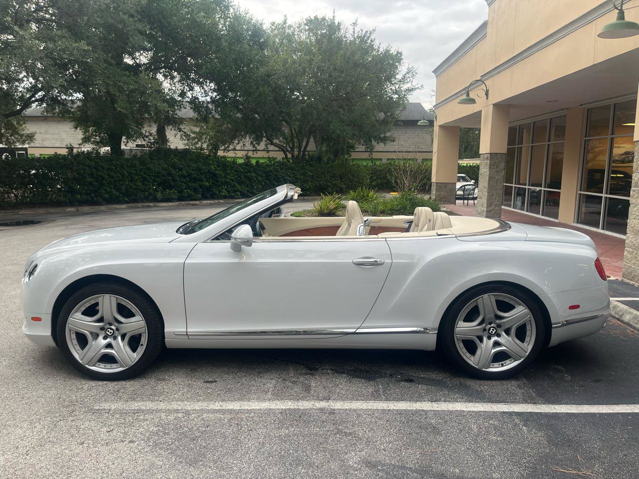 Used 2013 Bentley Continental GT AWD/4WD image 10