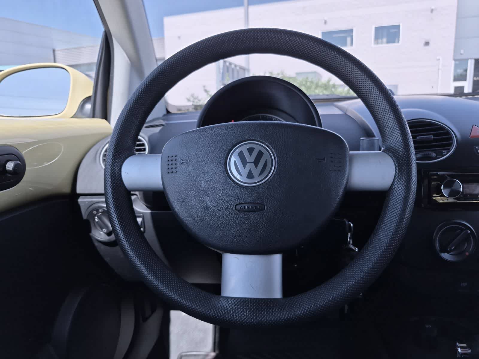 Used 2008 Volkswagen Beetle S FWD image 21