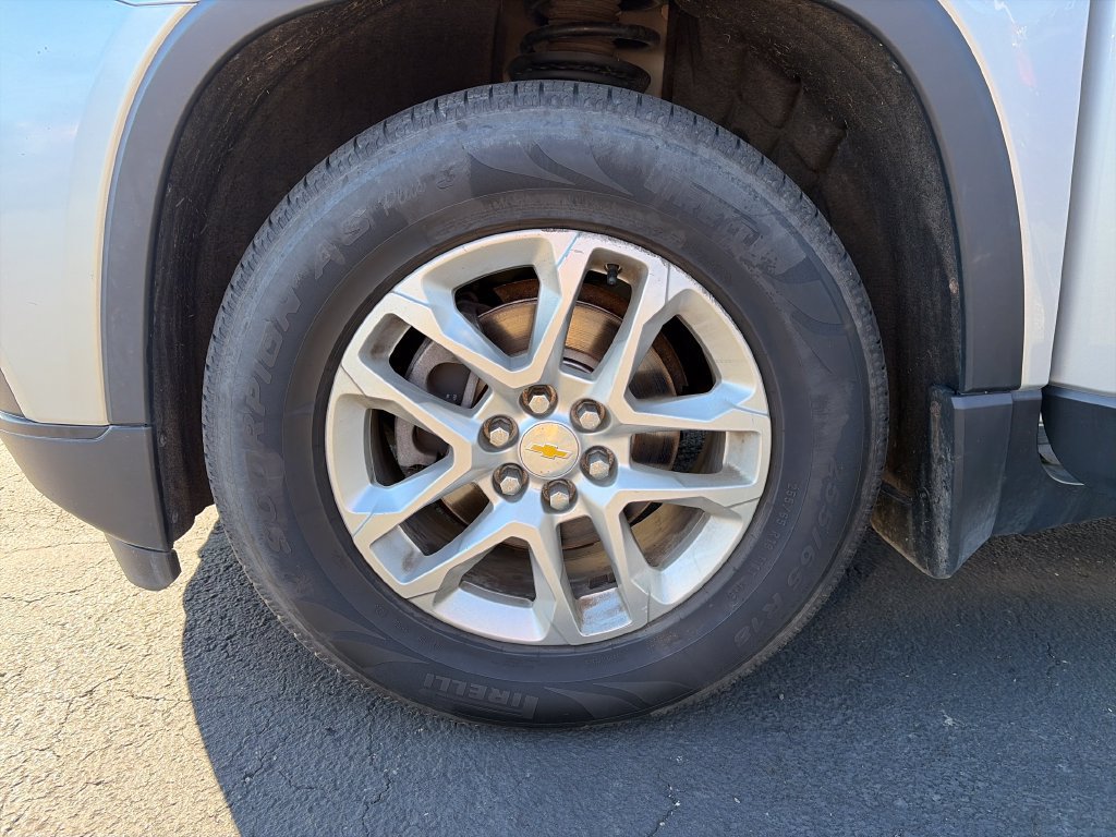Used 2018 Chevrolet Traverse LS AWD/4WD image 24