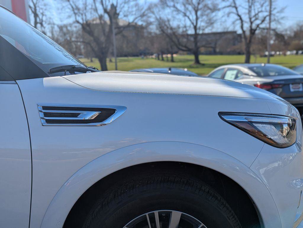 Used 2023 INFINITI QX80 Luxe w/ Cargo Package image 18