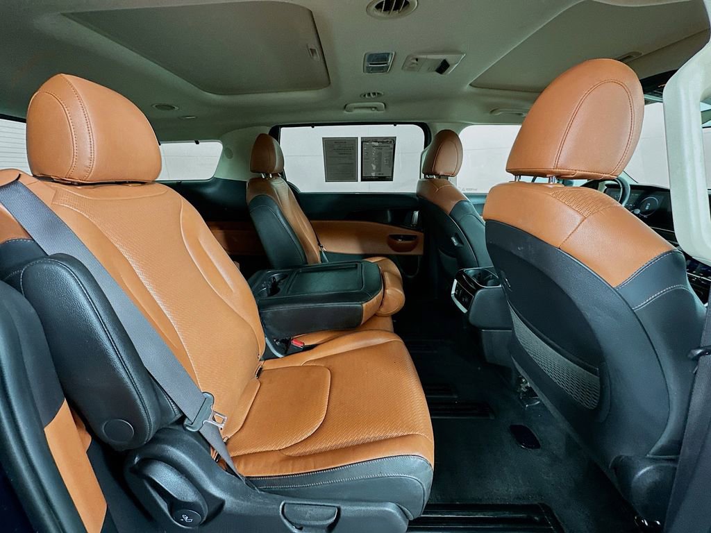 Used 2023 Kia Carnival SX Prestige image 27