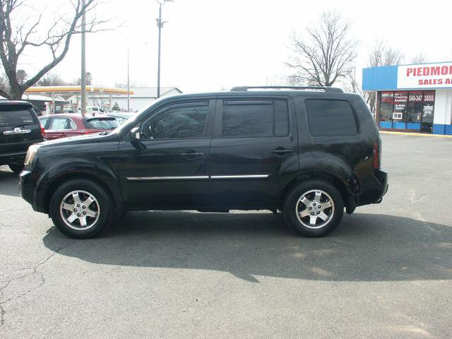 Used 2010 Honda Pilot Touring image 2