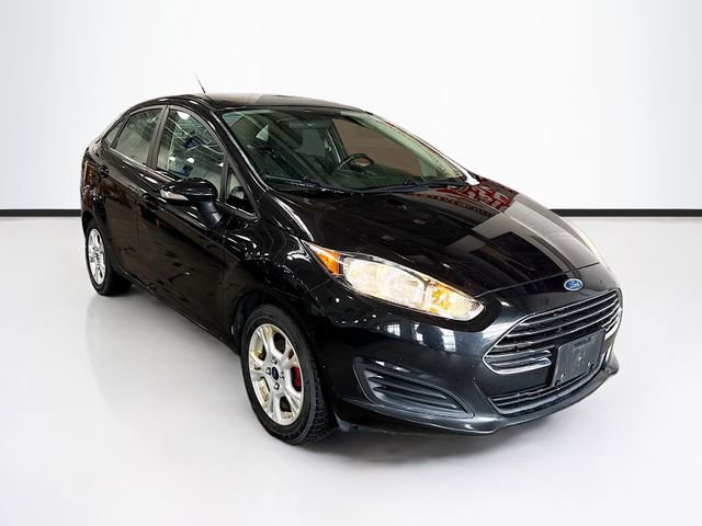 Used 2014 Ford Fiesta SE image 3