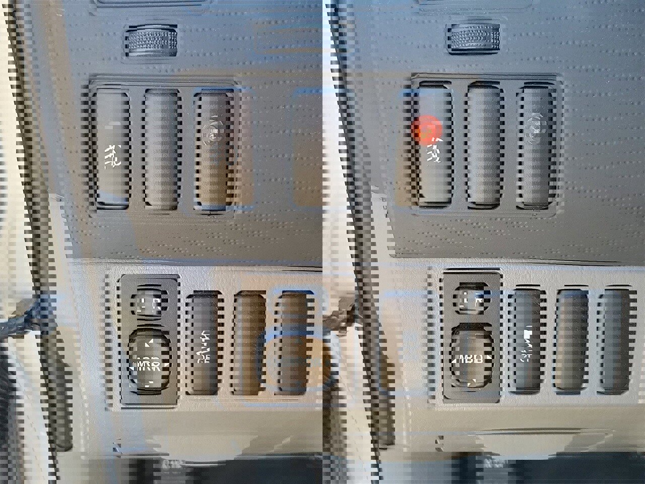 Used 2013 Toyota Tacoma PreRunner w/ SR5 Pkg image 29