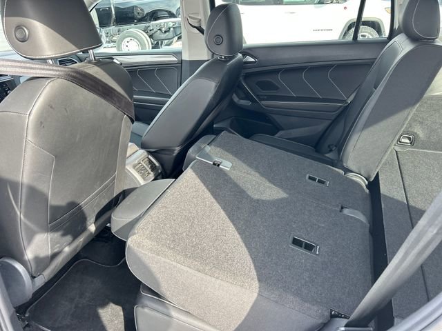 Used 2023 Volkswagen Tiguan SE image 36