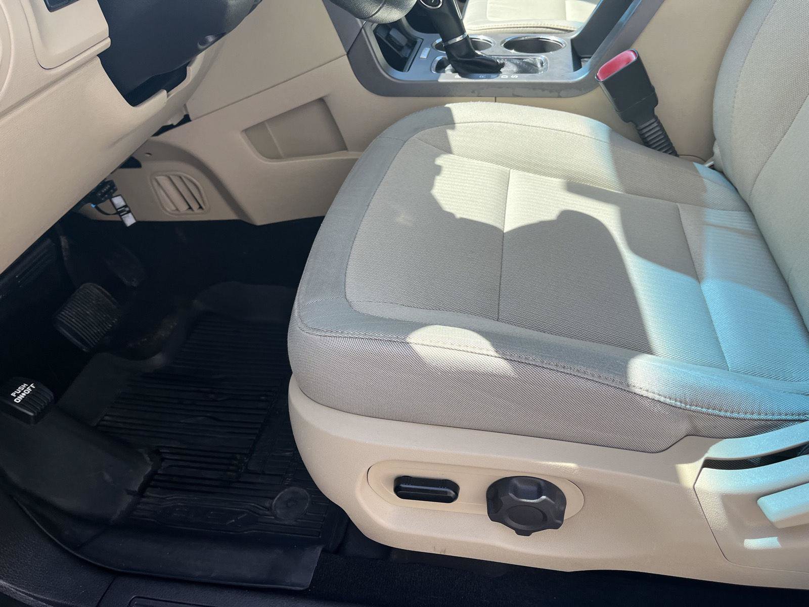 Used 2019 Ford Flex SE FWD image 12