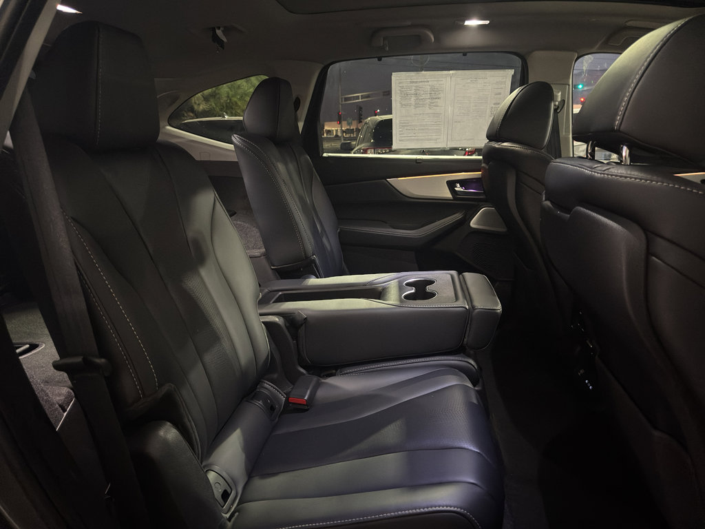 Used 2025 Acura MDX FWD w/ Technology Package image 18