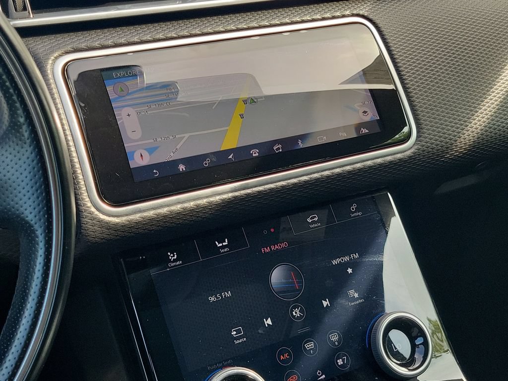 Used 2018 Land Rover Range Rover Velar R-Dynamic SE AWD/4WD image 31