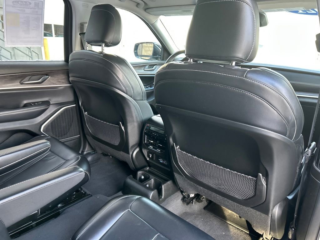 Used 2021 Jeep Grand Cherokee L Limited image 28