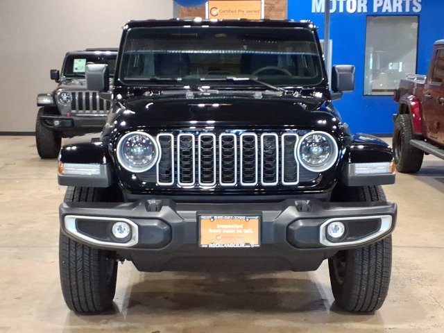 Used 2026 Jeep Wrangler Unlimited Sahara AWD/4WD image 3