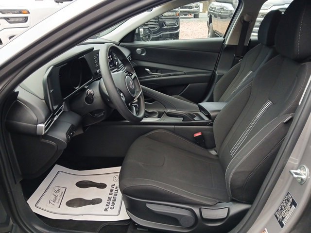 Used 2023 Hyundai Elantra SEL image 12