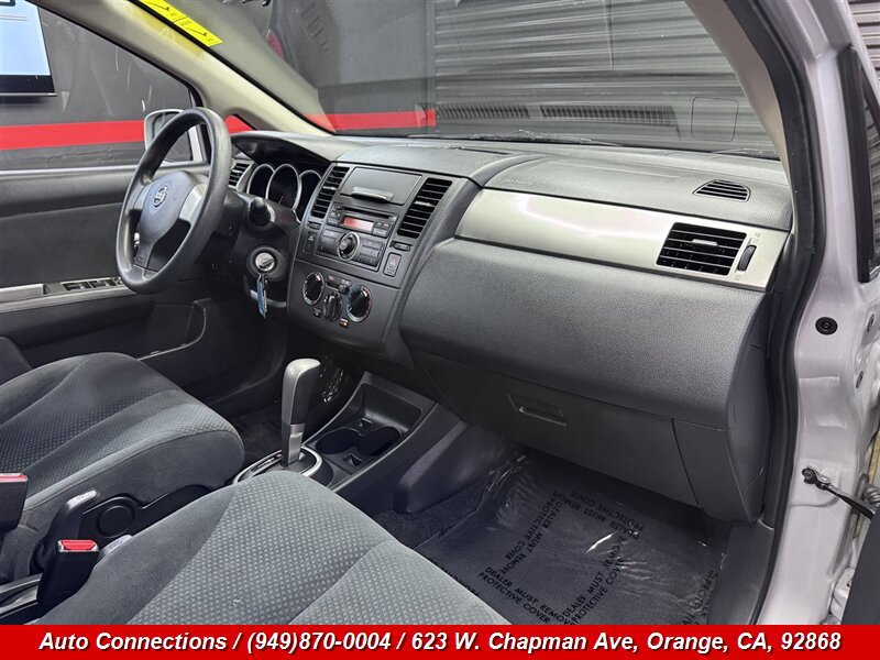 Used 2012 Nissan Versa 1.8 S FWD image 10