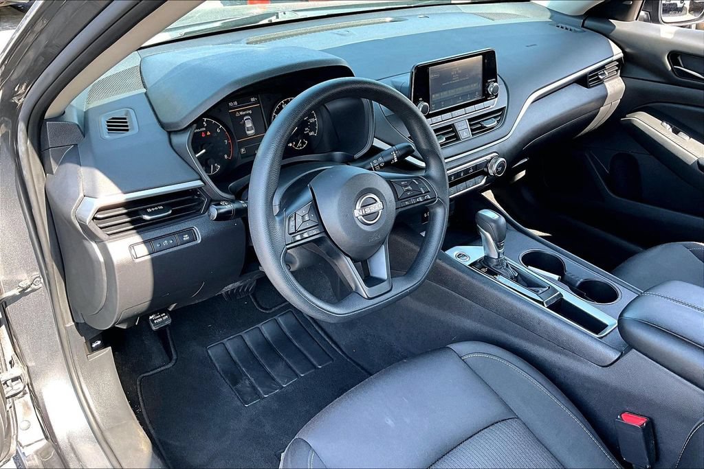 Used 2024 Nissan Altima 2.5 S FWD image 5