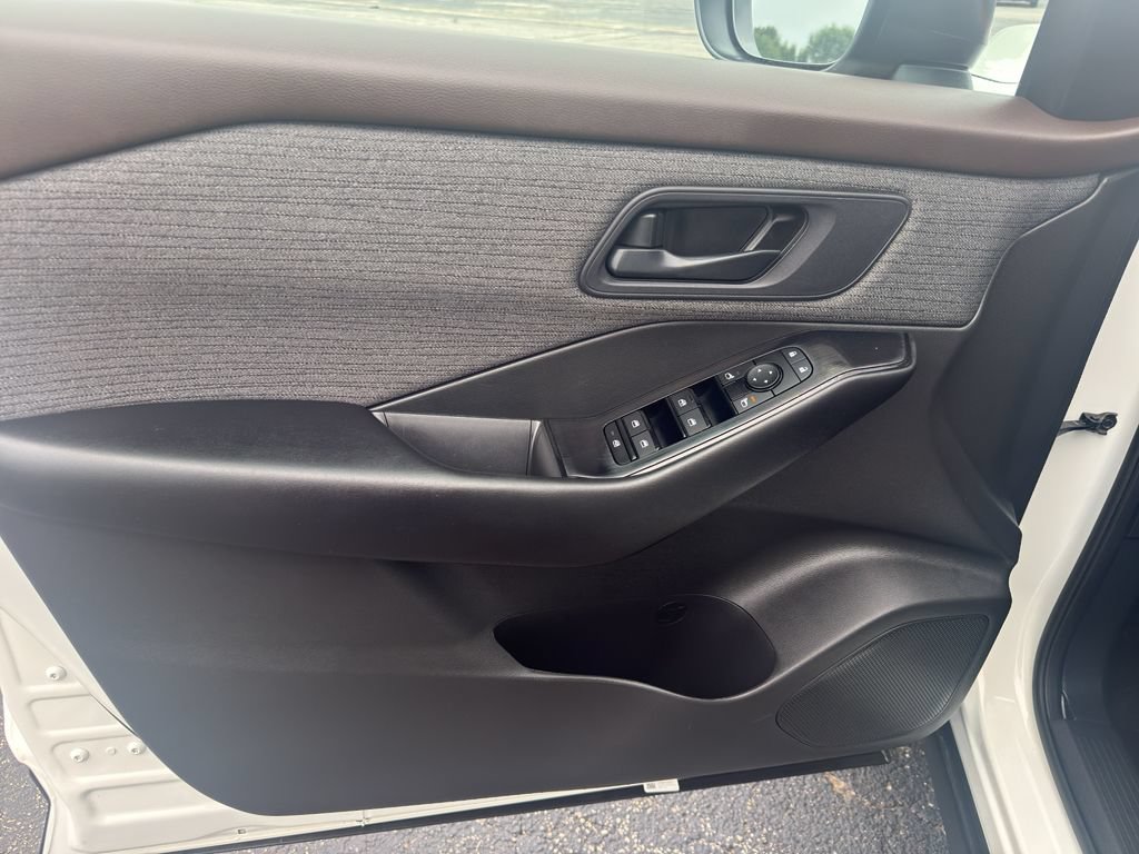 Certified 2023 Nissan Rogue S AWD/4WD image 13