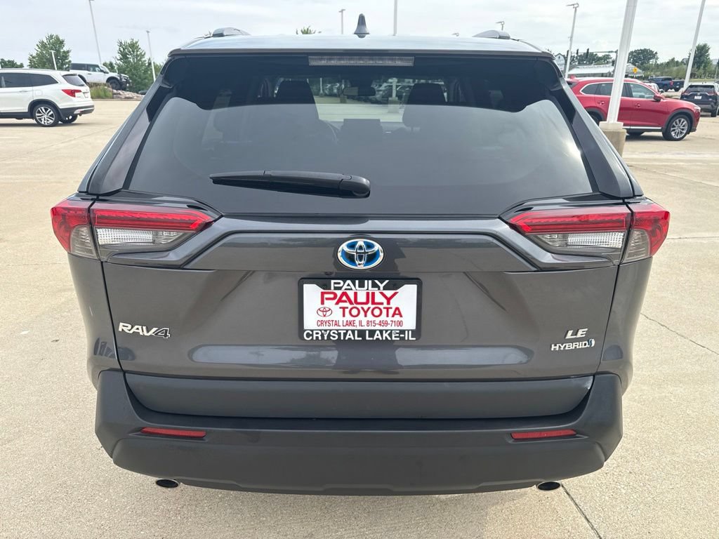 Certified 2022 Toyota RAV4 LE AWD/4WD image 4