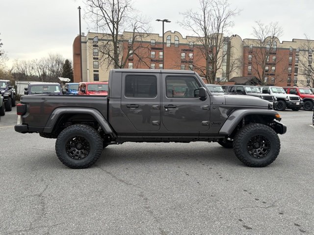 New 2025 Jeep Gladiator Sport image 9