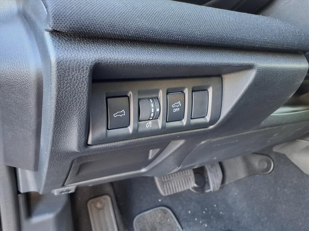 Certified 2025 Subaru Outback Premium image 9