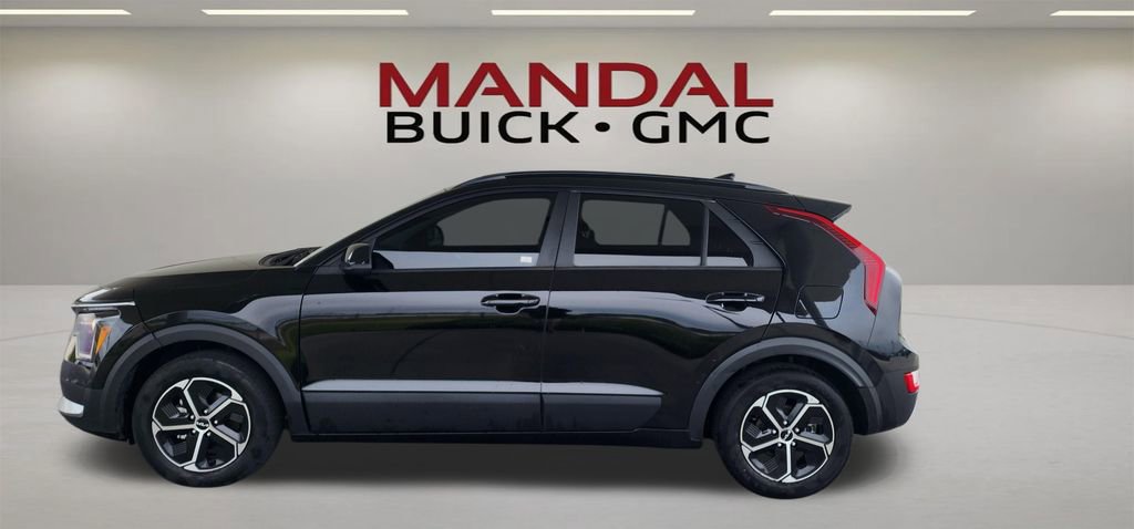 Used 2024 Kia Niro LX FWD image 11