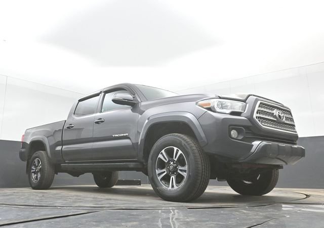 Used 2016 Toyota Tacoma TRD Sport AWD/4WD image 38