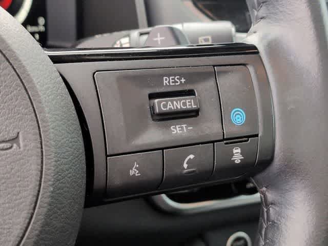 Used 2023 Nissan Rogue Platinum AWD/4WD image 26