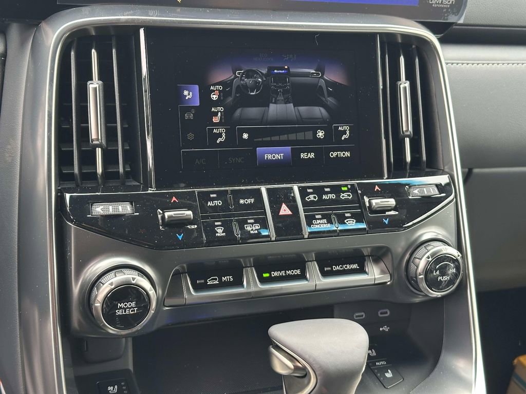 New 2026 Lexus LX 600 4WD w/ Luxury Package image 22