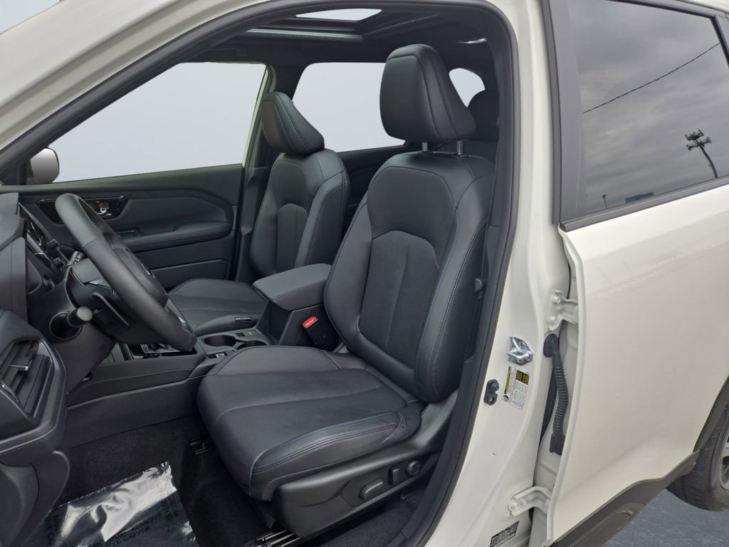 Certified 2025 Subaru Forester Limited image 9