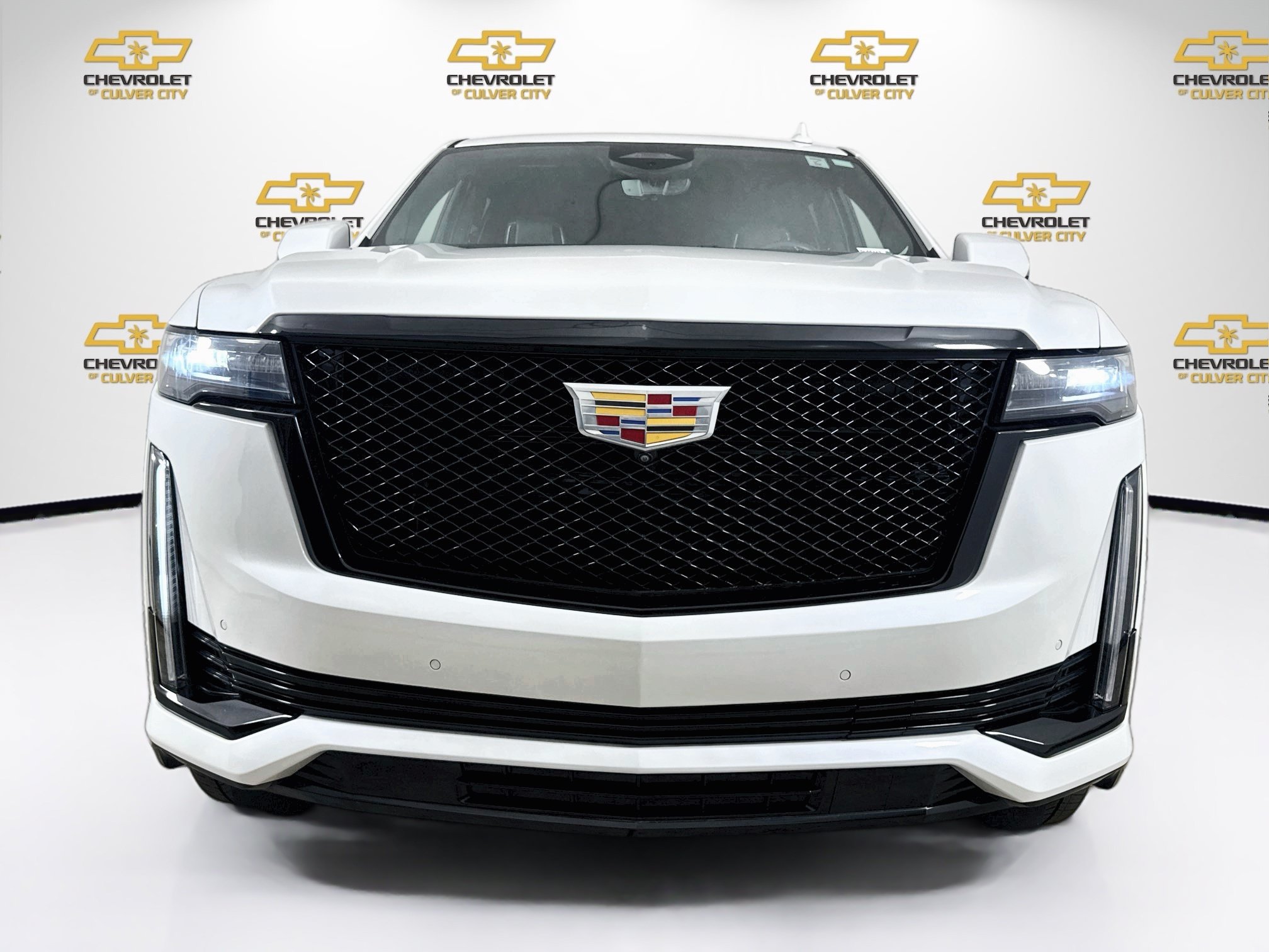 Used 2022 Cadillac Escalade Sport RWD image 2