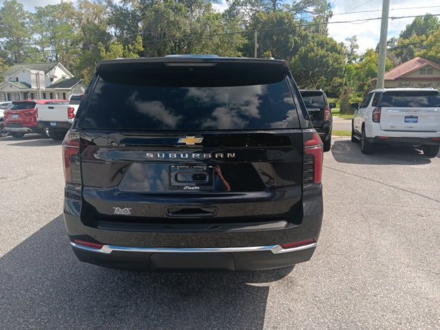 New 2025 Chevrolet Suburban LS image 12