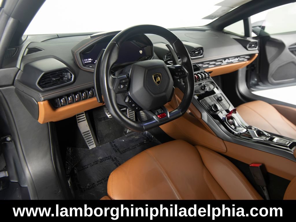 Used 2015 Lamborghini Huracan LP 610-4 AWD/4WD image 11