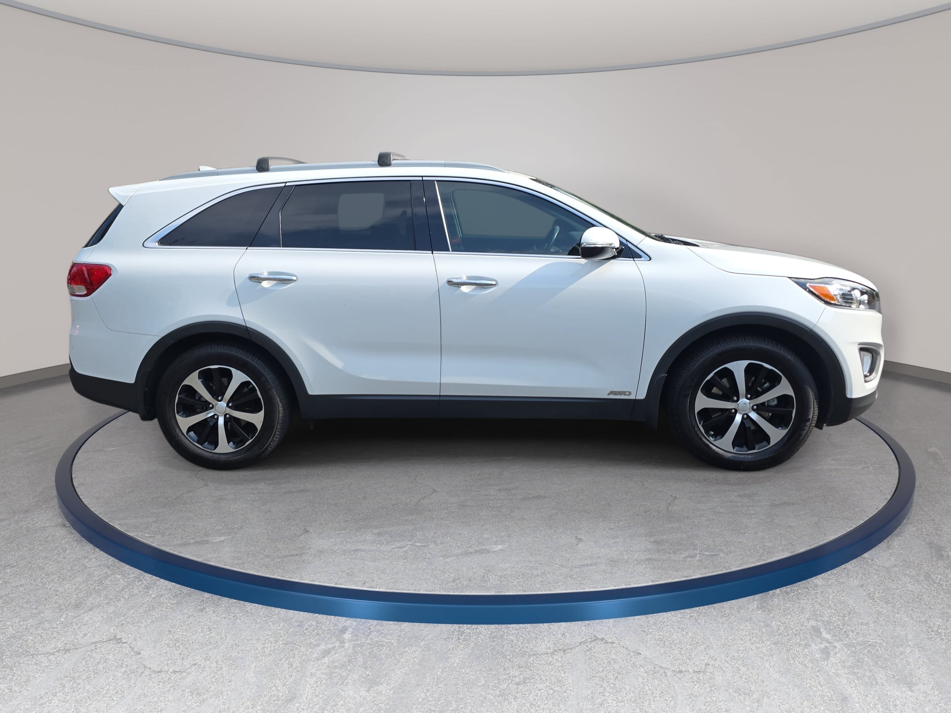 Used 2016 Kia Sorento EX AWD/4WD image 4