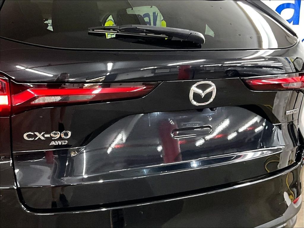 Used 2024 MAZDA CX-90 3.3 Turbo w/ Preferred Plus AWD/4WD image 29