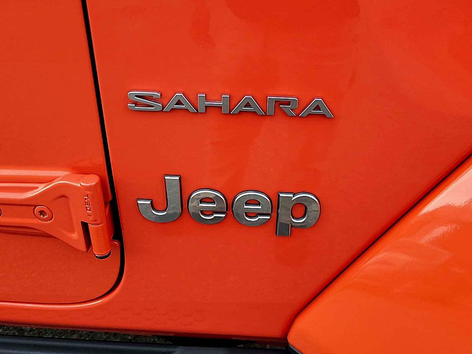 Used 2019 Jeep Wrangler Unlimited Sahara w/ Uconnect 4C Nav & Sound Group AWD/4WD image 27