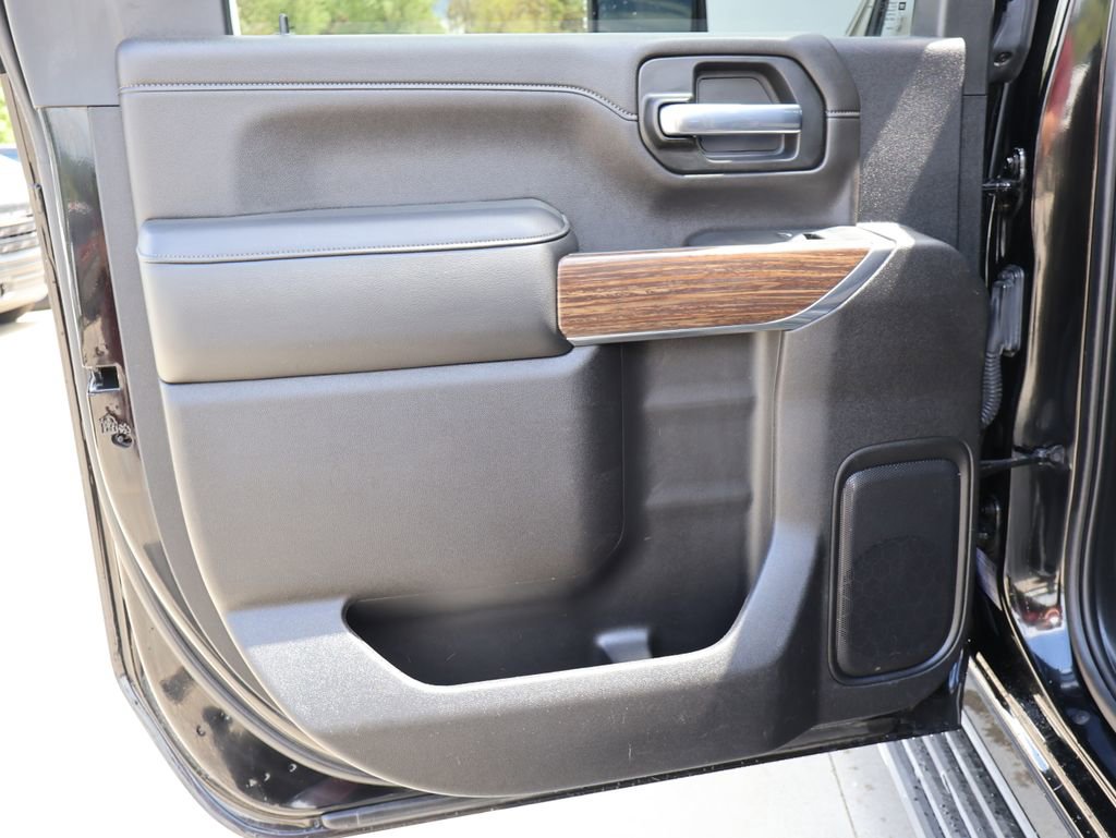 Used 2023 Chevrolet Silverado 3500 High Country AWD/4WD image 26
